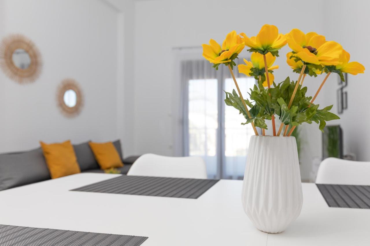 Angelana Luxury Apartments Rhodes City Esterno foto