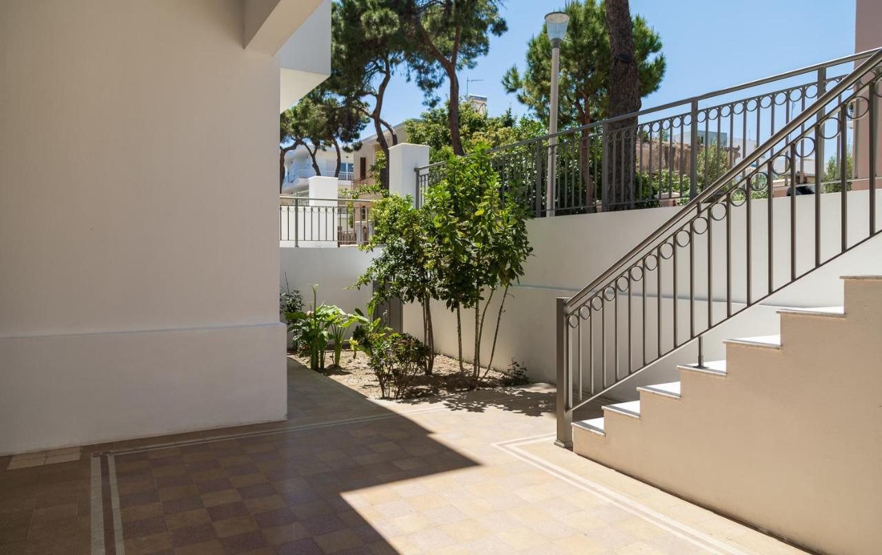Angelana Luxury Apartments Rhodes City Esterno foto